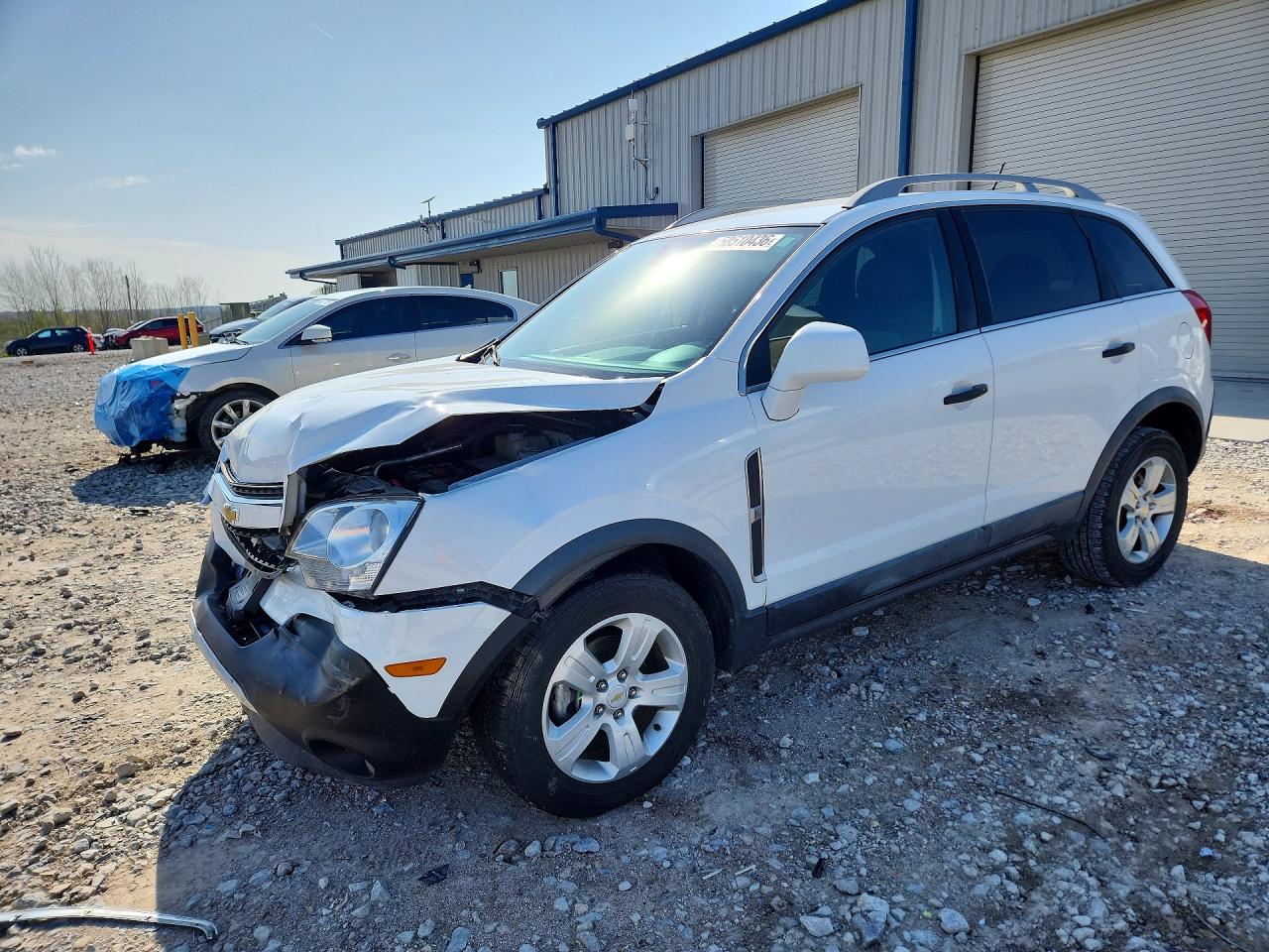 Salvage Chevrolet Captiva Image