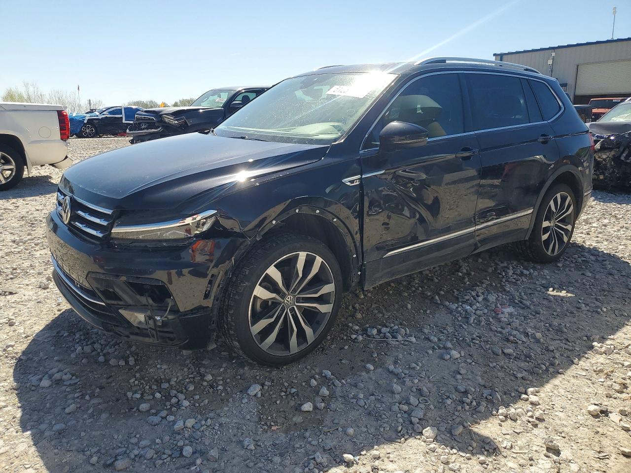 Salvage Volkswagen Tiguan Image