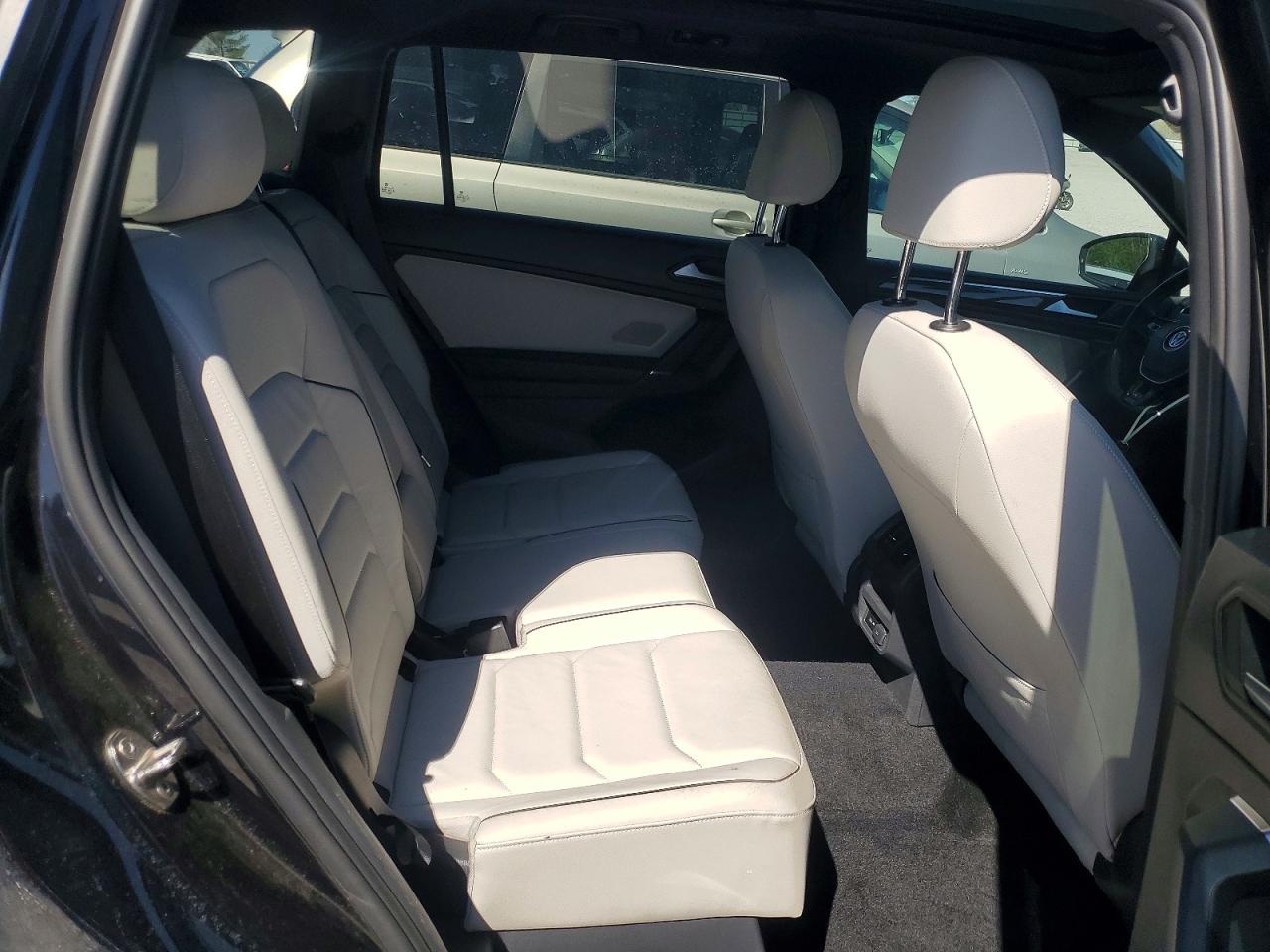 Volkswagen Tiguan Sel Premium R-line