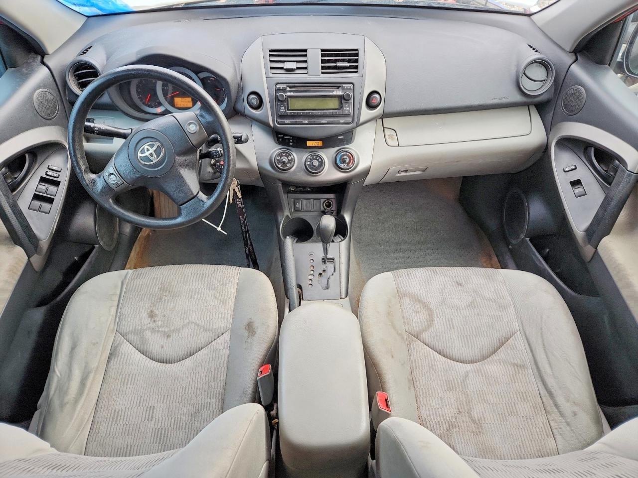 Toyota RAV4 Base
