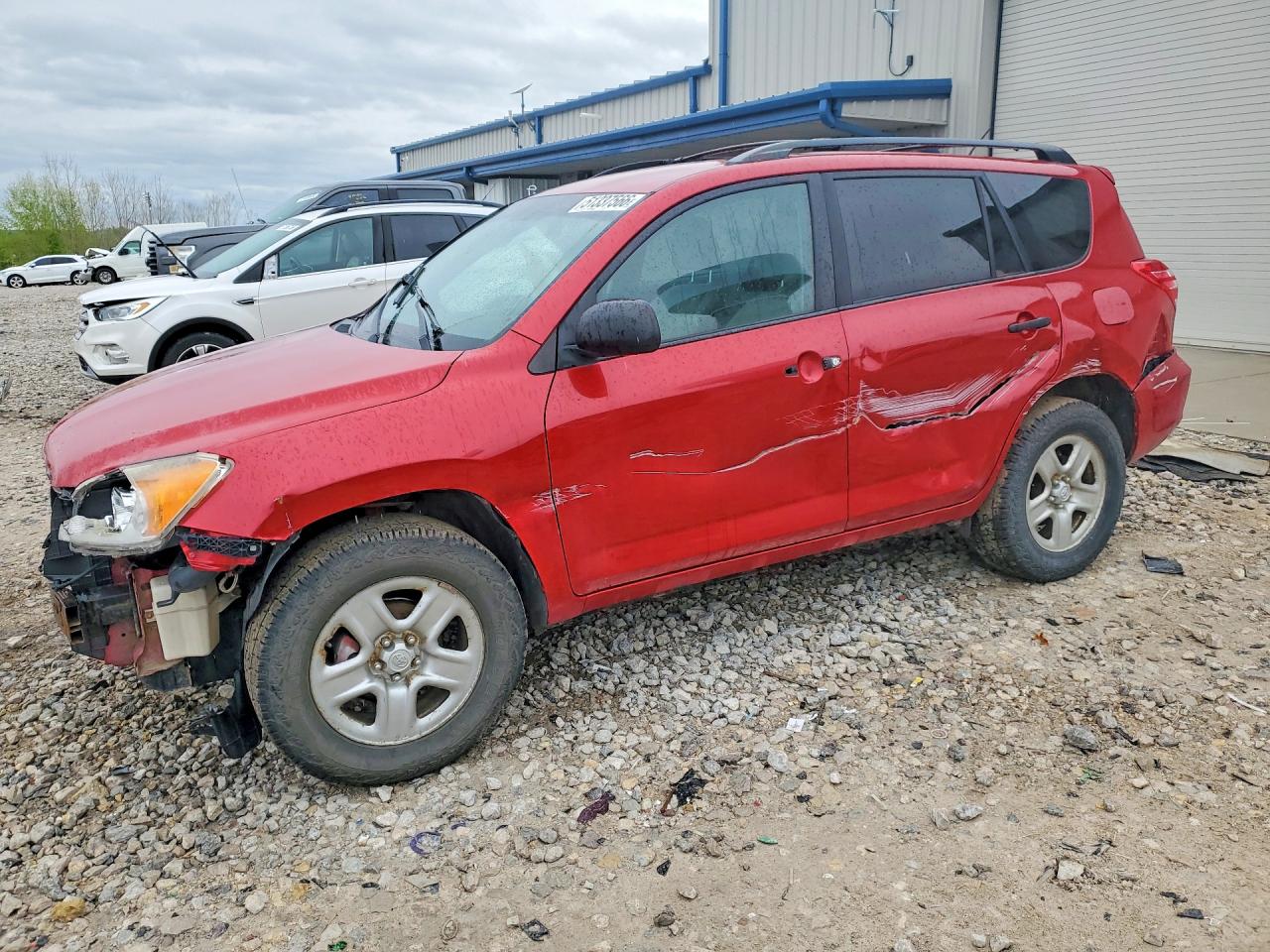 Salvage Toyota RAV4 Image