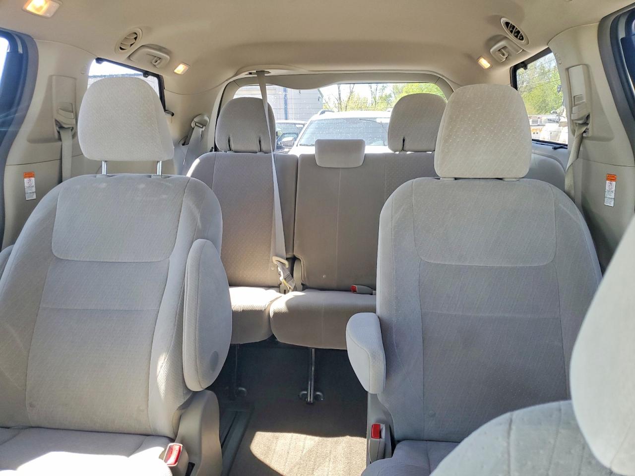 Toyota Sienna Le