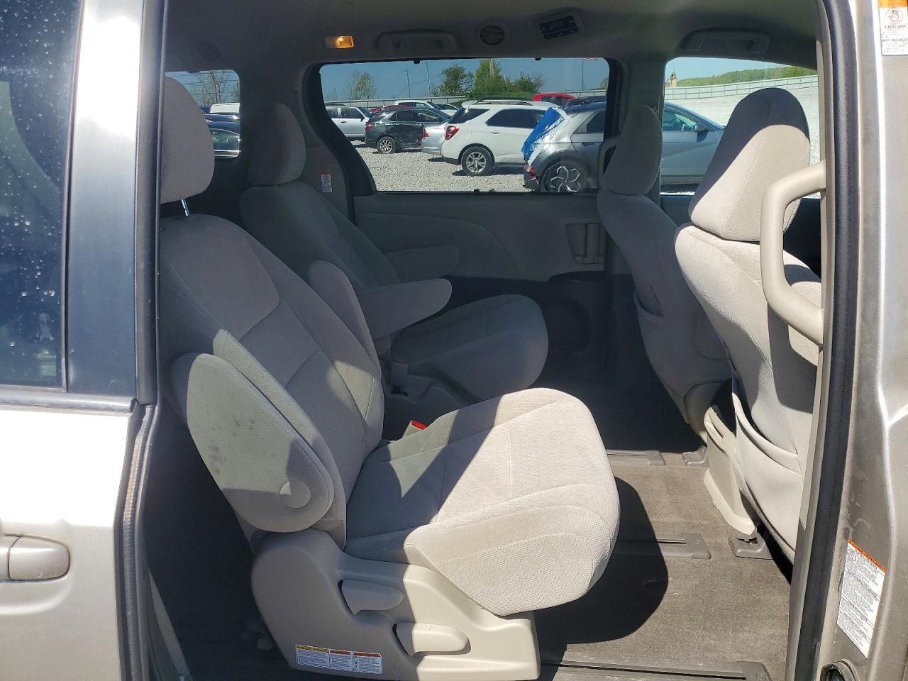 Toyota Sienna Le