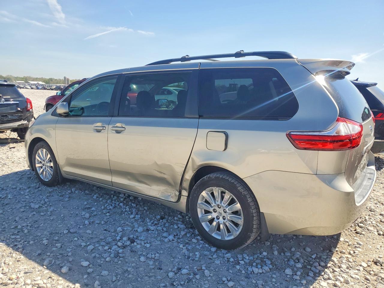Toyota Sienna Le