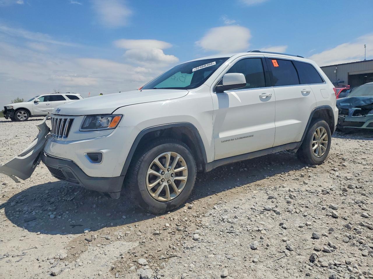 Salvage Jeep Cherokee Image
