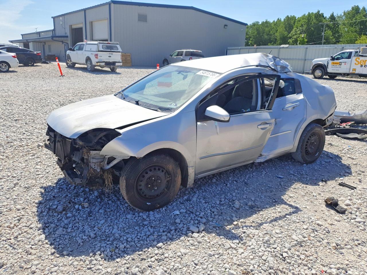 Salvage Nissan Sentra Image