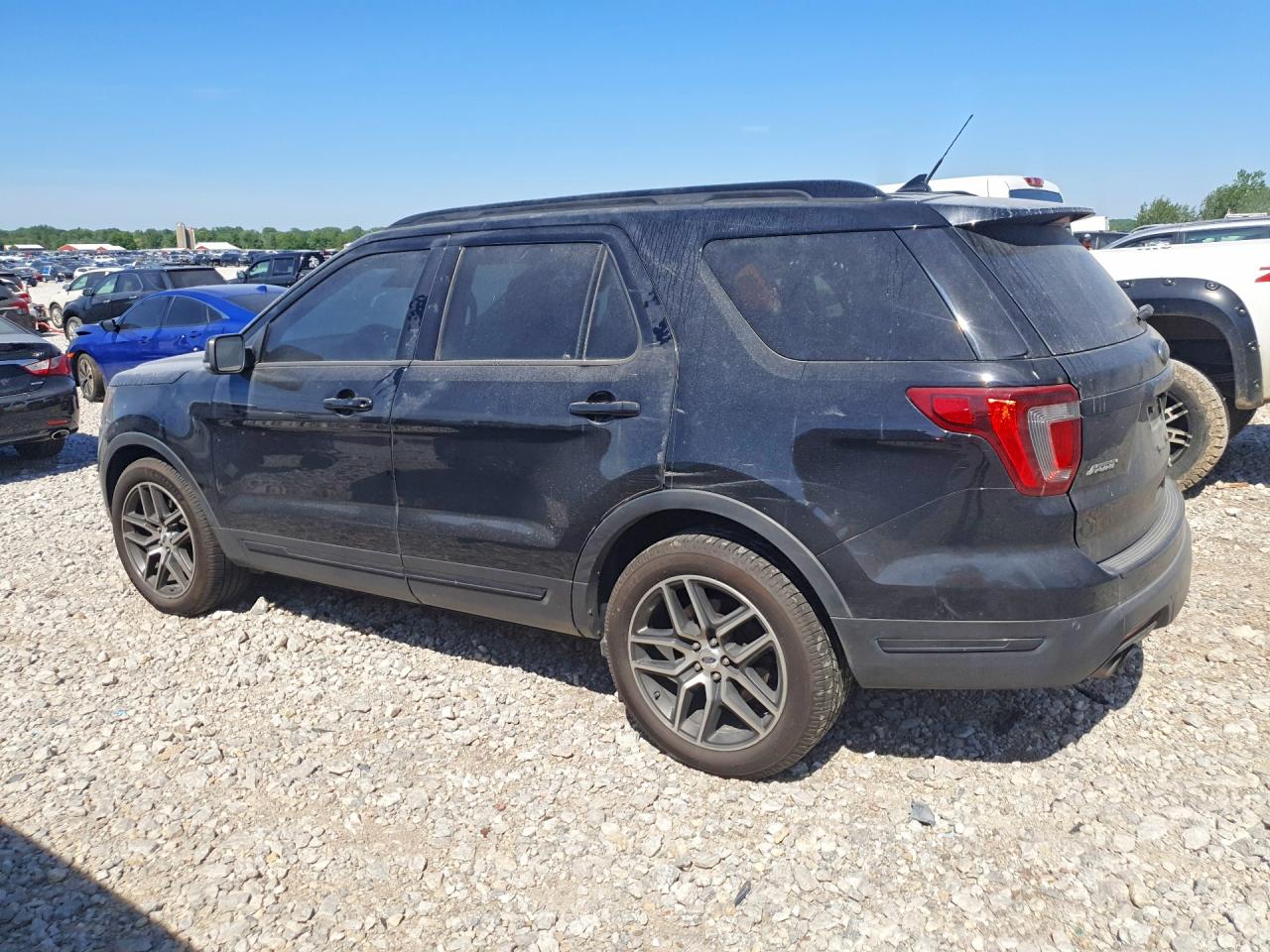 Ford Explorer Sport
