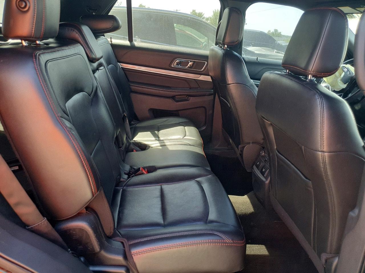 Ford Explorer Sport