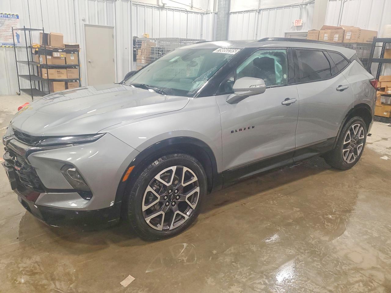 Salvage Chevrolet Blazer Image