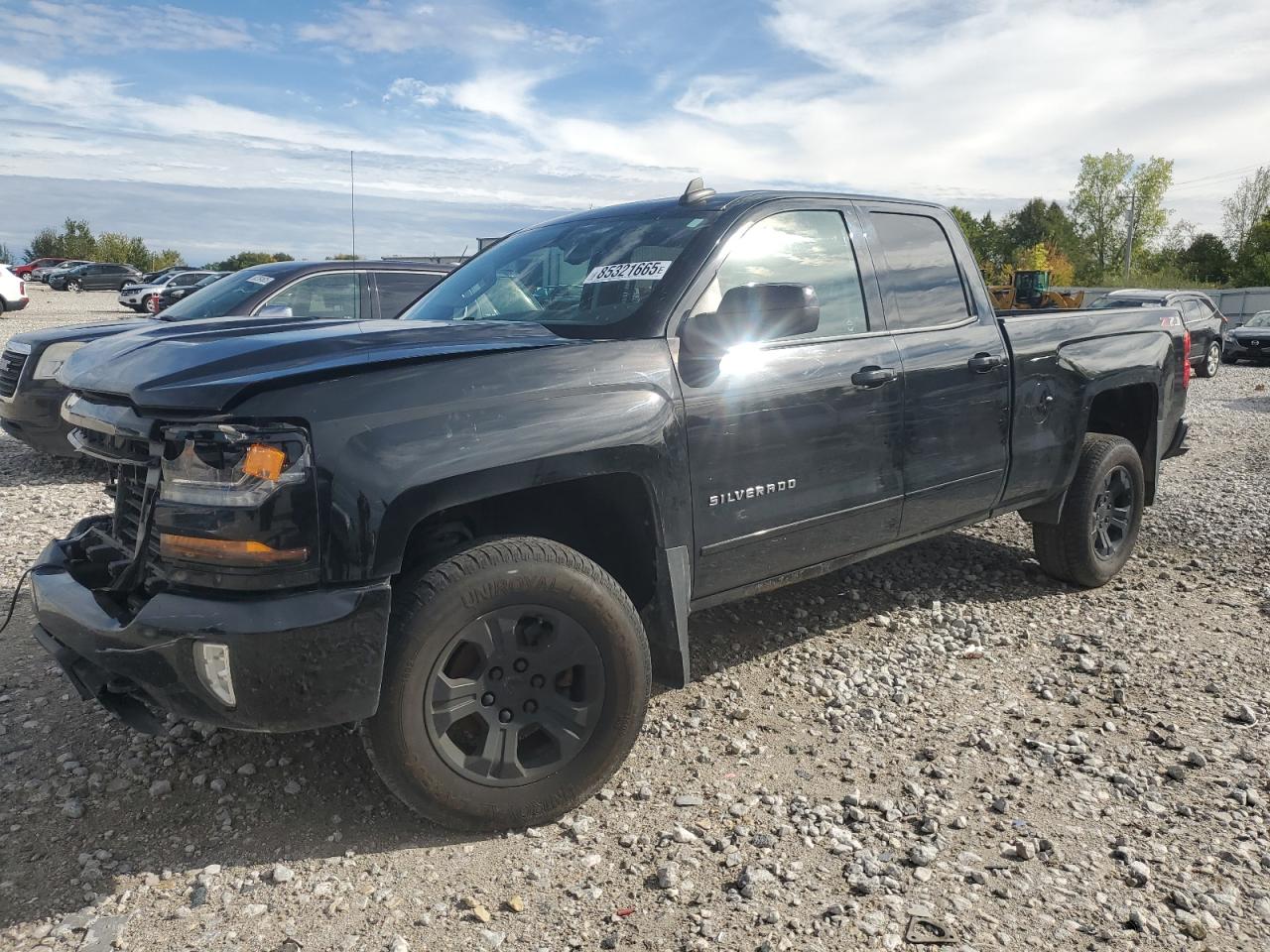 Salvage Chevrolet Silverado Image