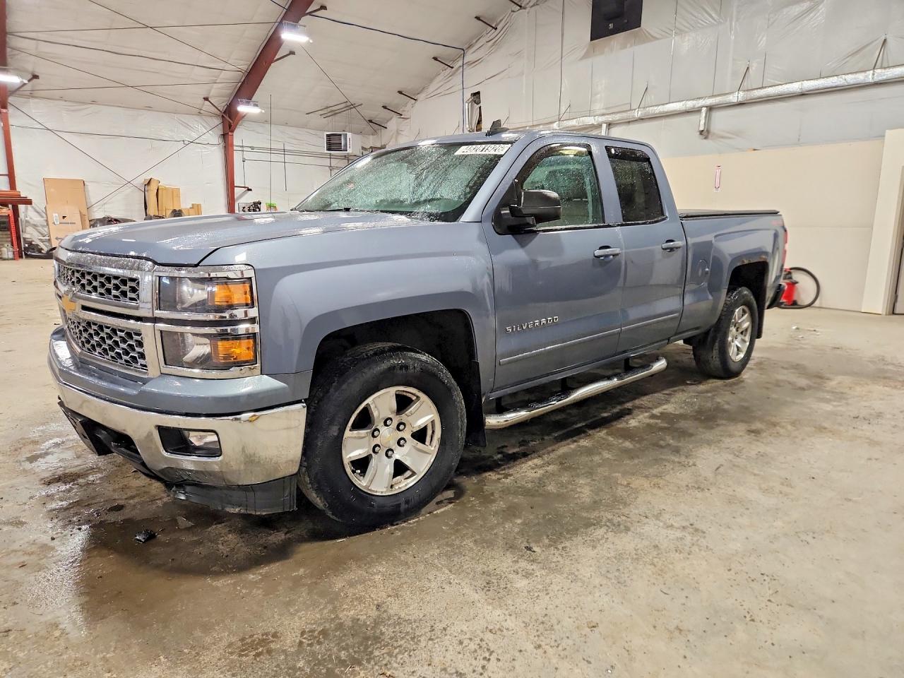 Salvage Chevrolet Silverado Image