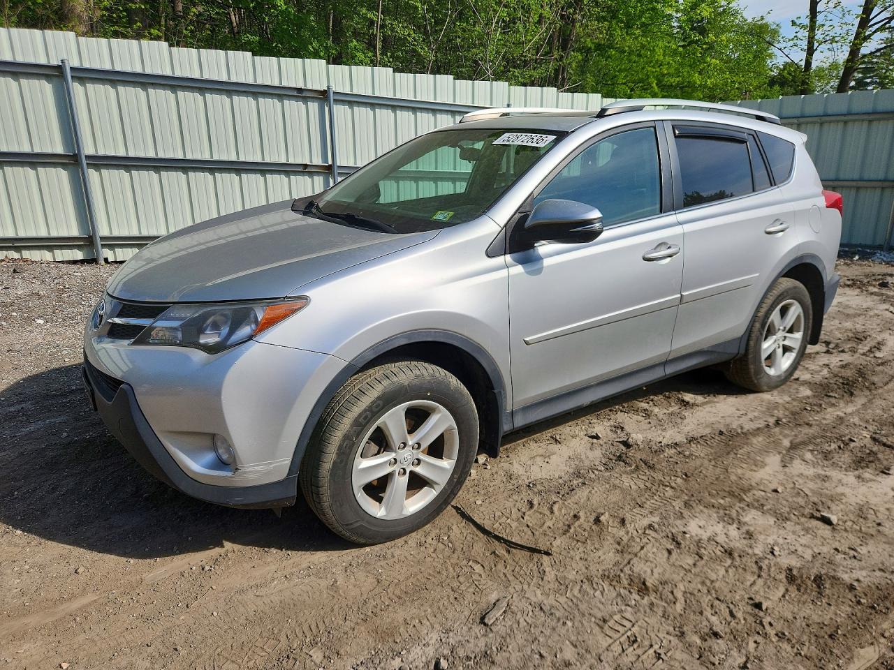 Salvage Toyota RAV4 Image
