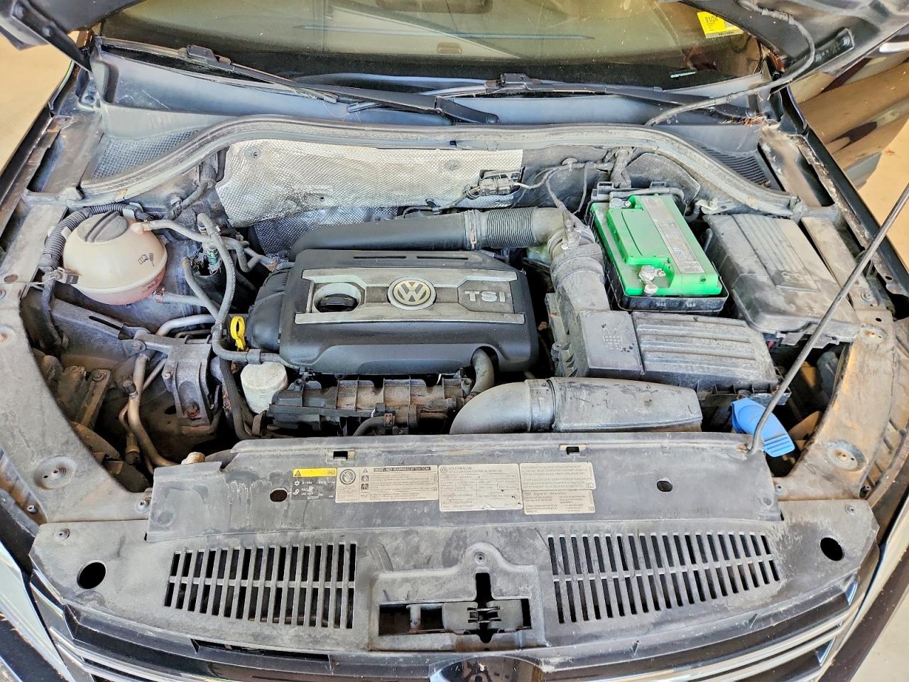 Volkswagen Tiguan S