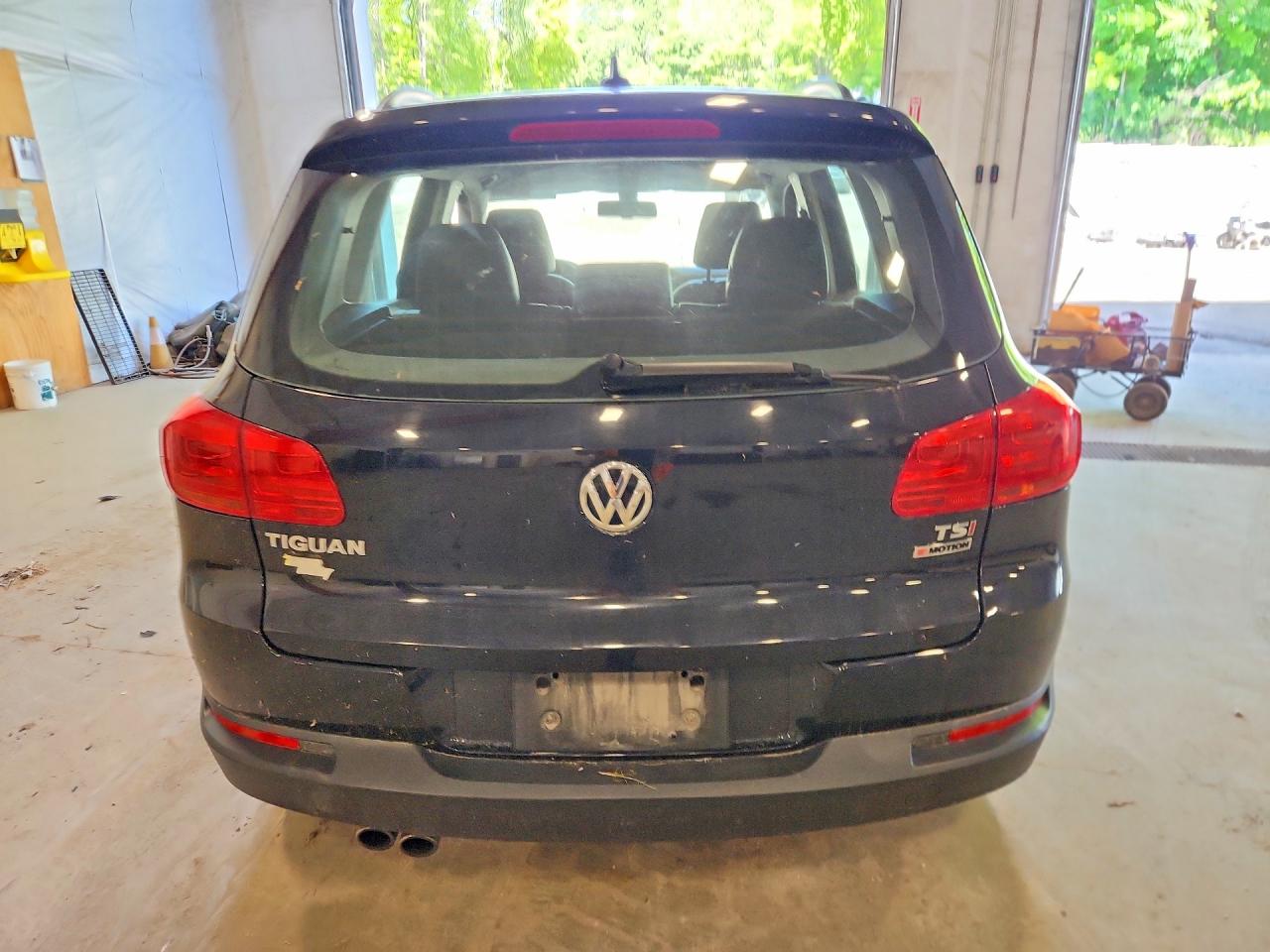 Volkswagen Tiguan S