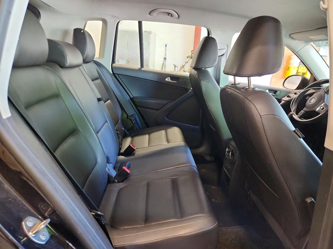 Volkswagen Tiguan S