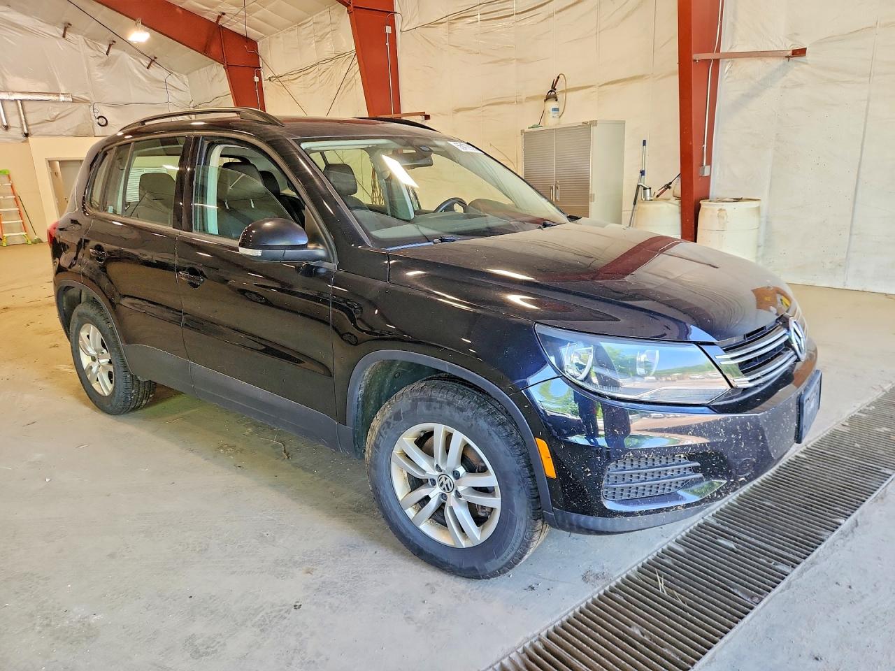 Volkswagen Tiguan S