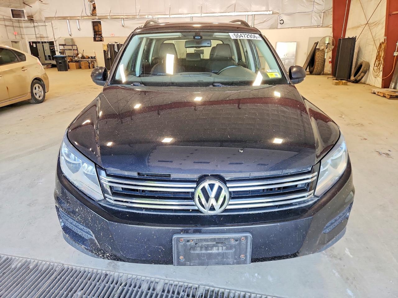 Volkswagen Tiguan S