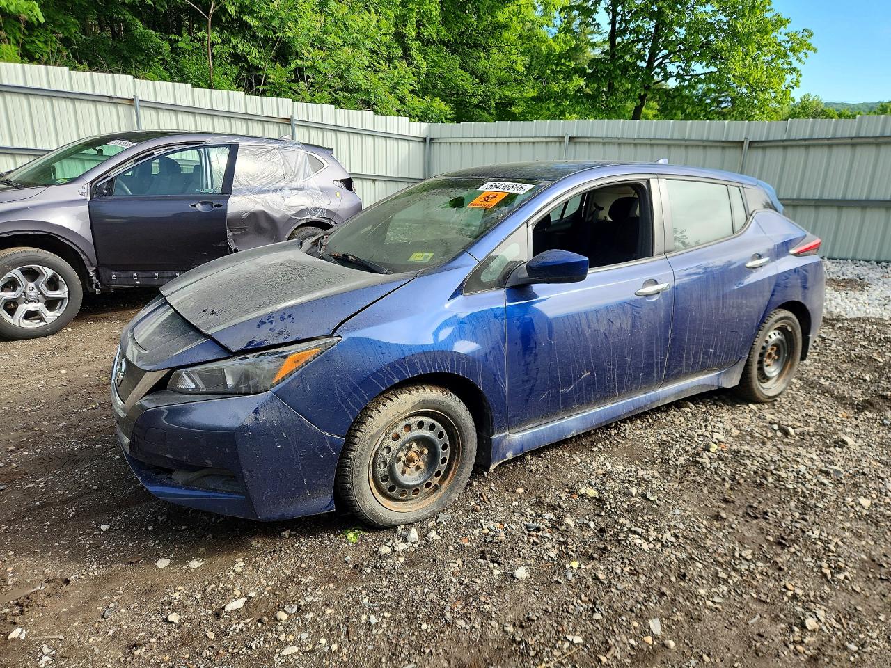 Salvage Nissan LEAF Image