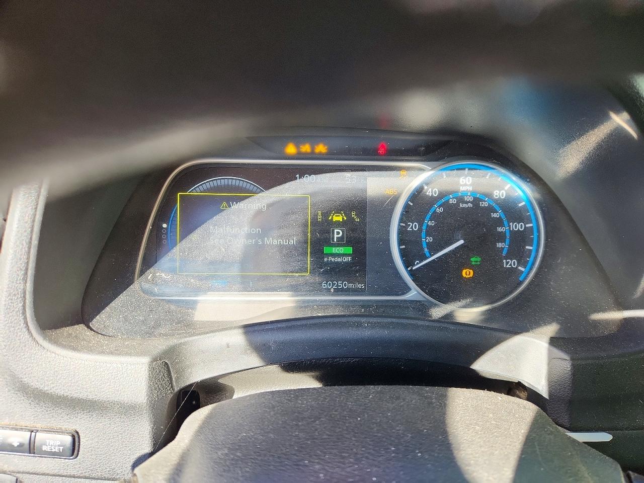 Nissan LEAF S