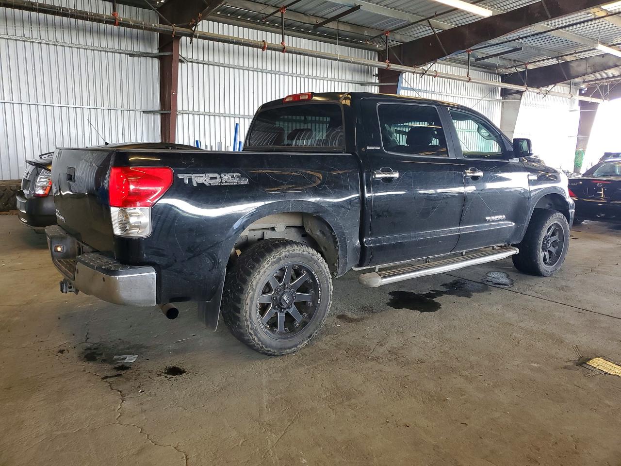 Toyota Tundra Crewmax Limited