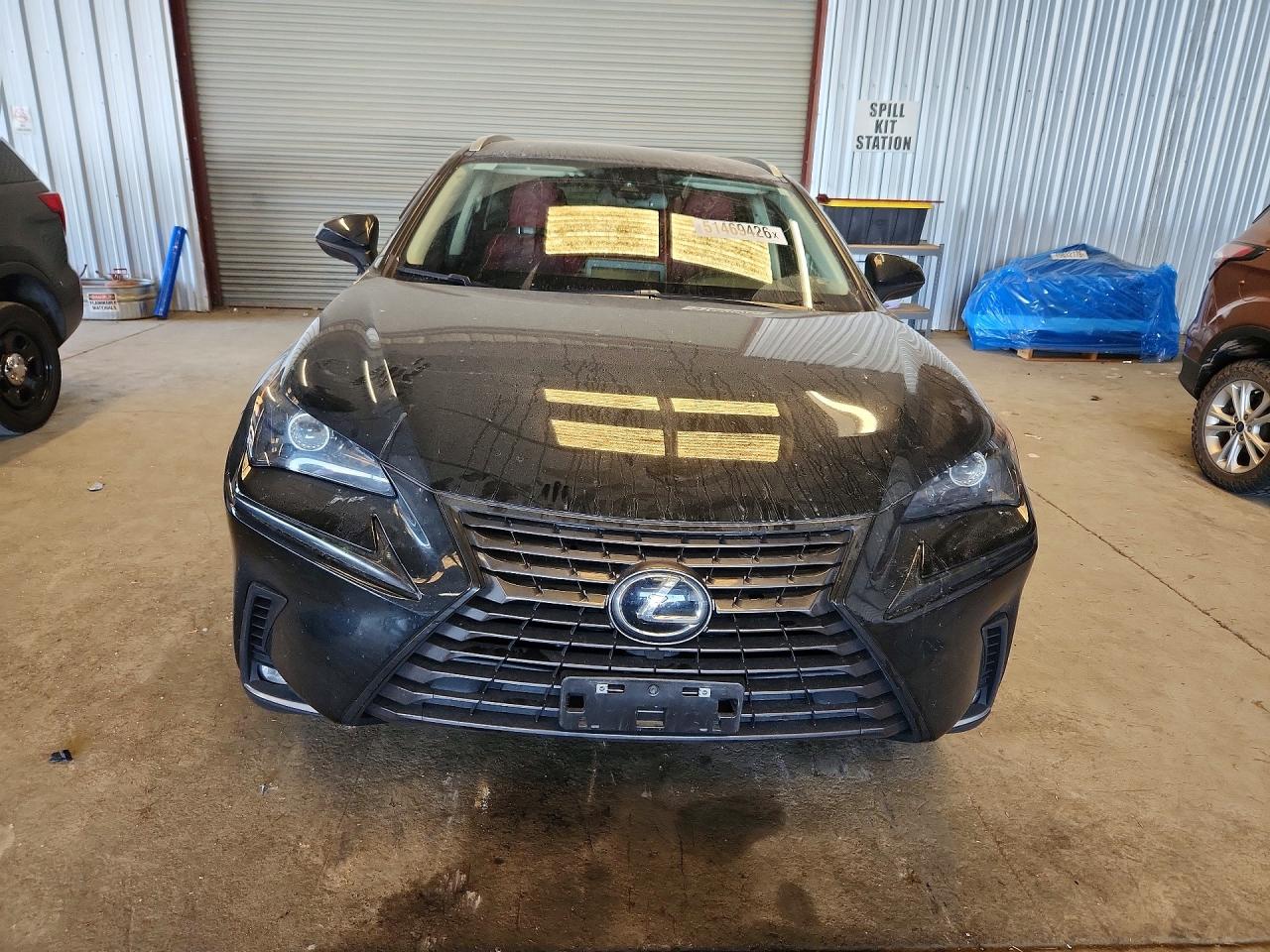 Lexus NX Base