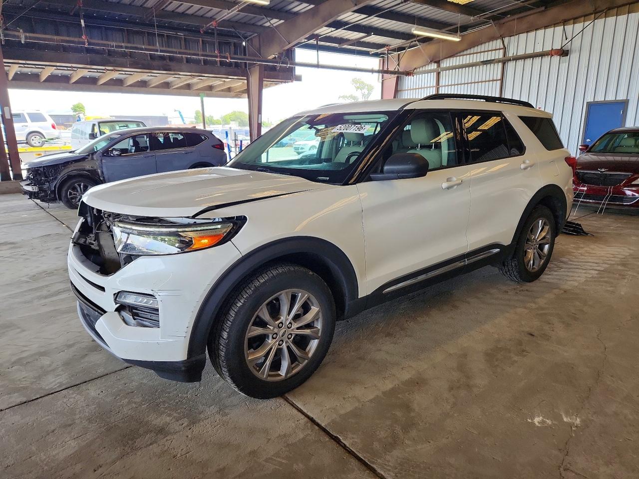 Salvage Ford Explorer Image