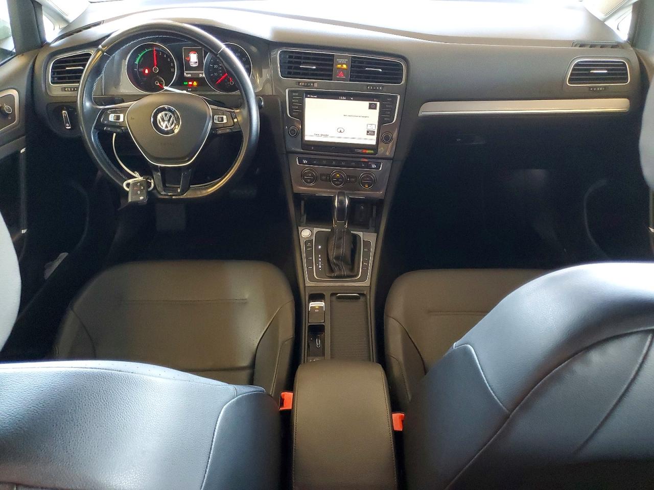 Volkswagen Golf Sel Premium