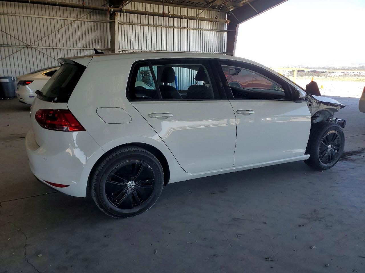 Volkswagen Golf Sel Premium