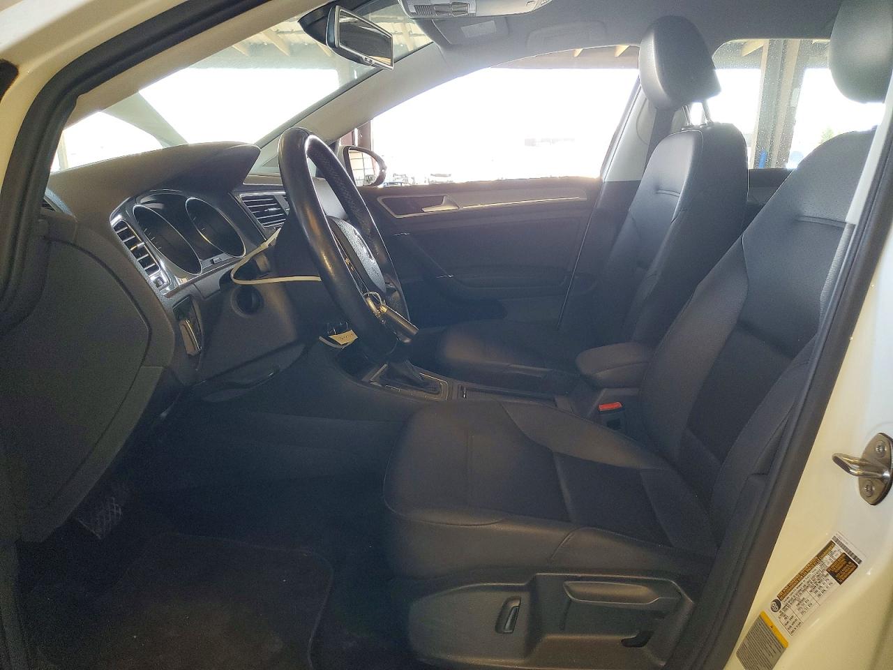 Volkswagen Golf Sel Premium