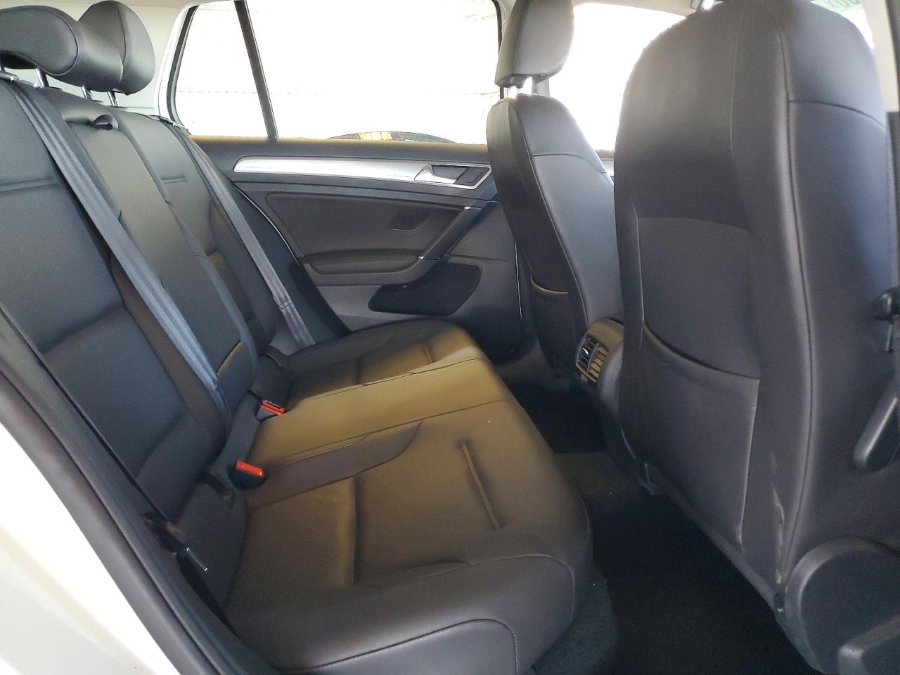 Volkswagen Golf Sel Premium