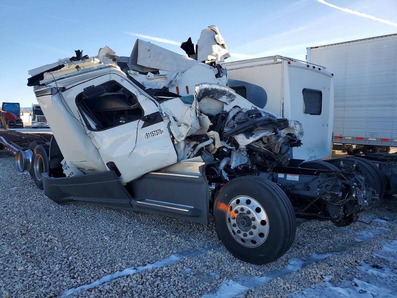Salvage Freightliner Cascadia Image