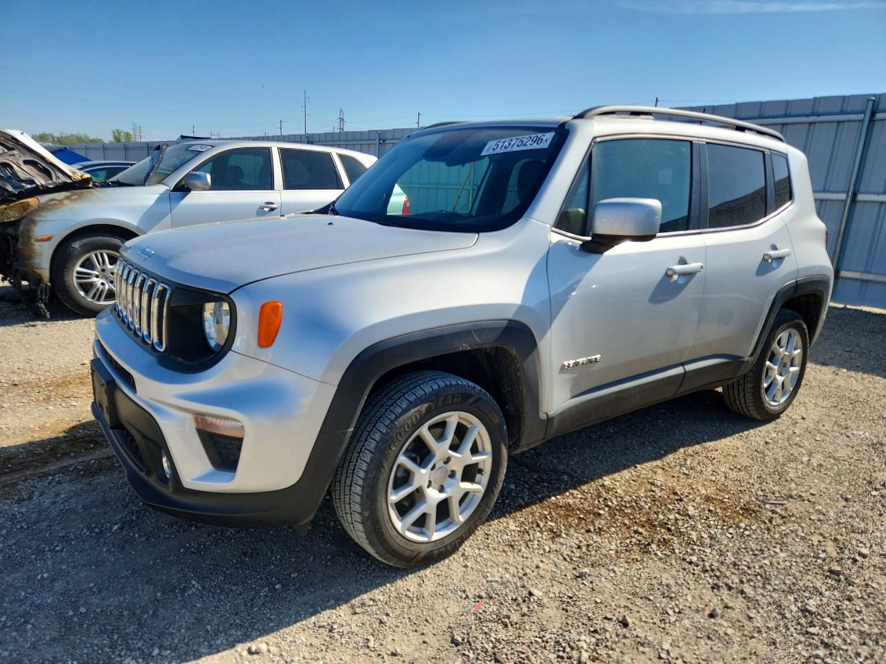 Salvage Jeep Renegade Image