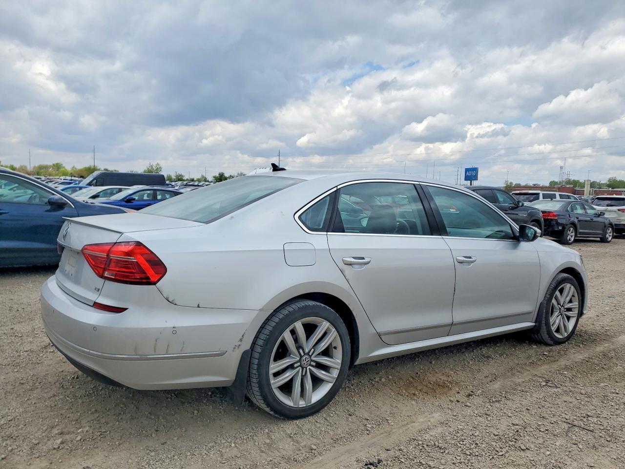 Volkswagen Passat Sel