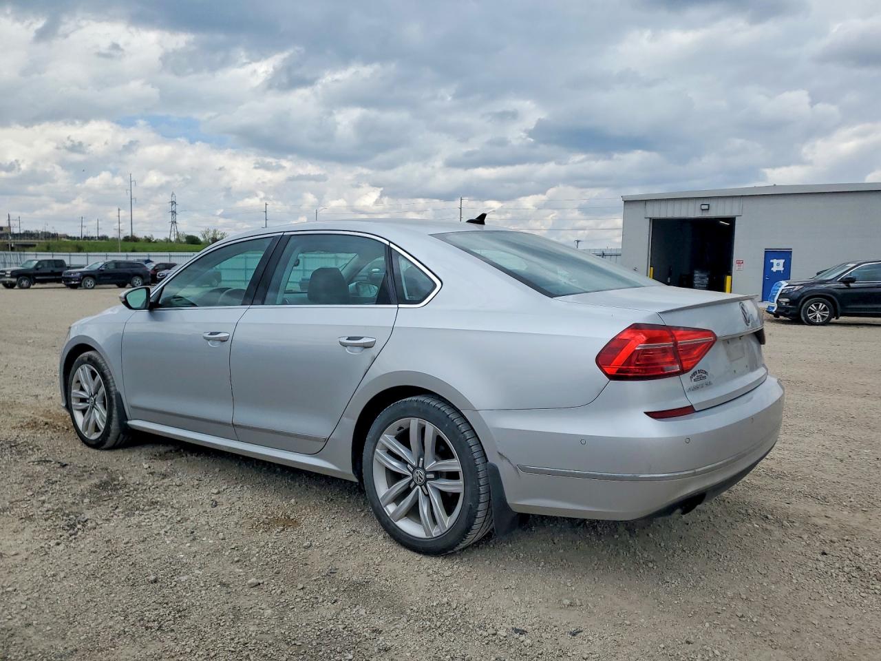 Volkswagen Passat Sel