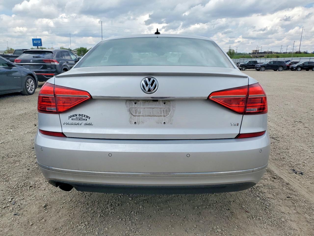 Volkswagen Passat Sel