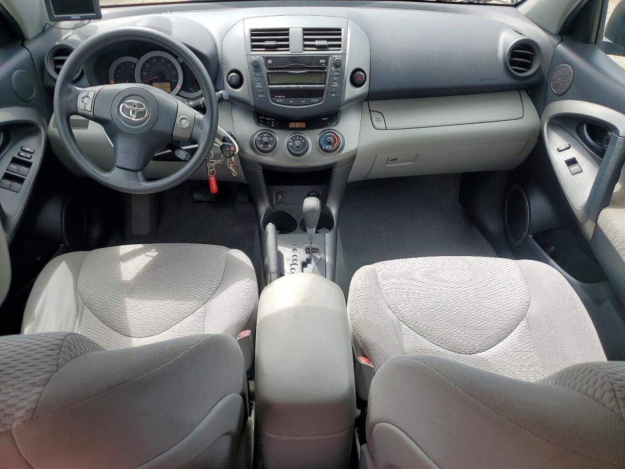 Toyota RAV4 Base