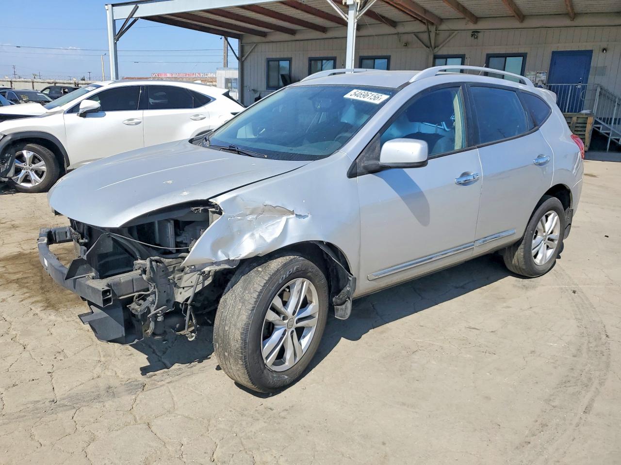 Salvage Nissan Rogue Image