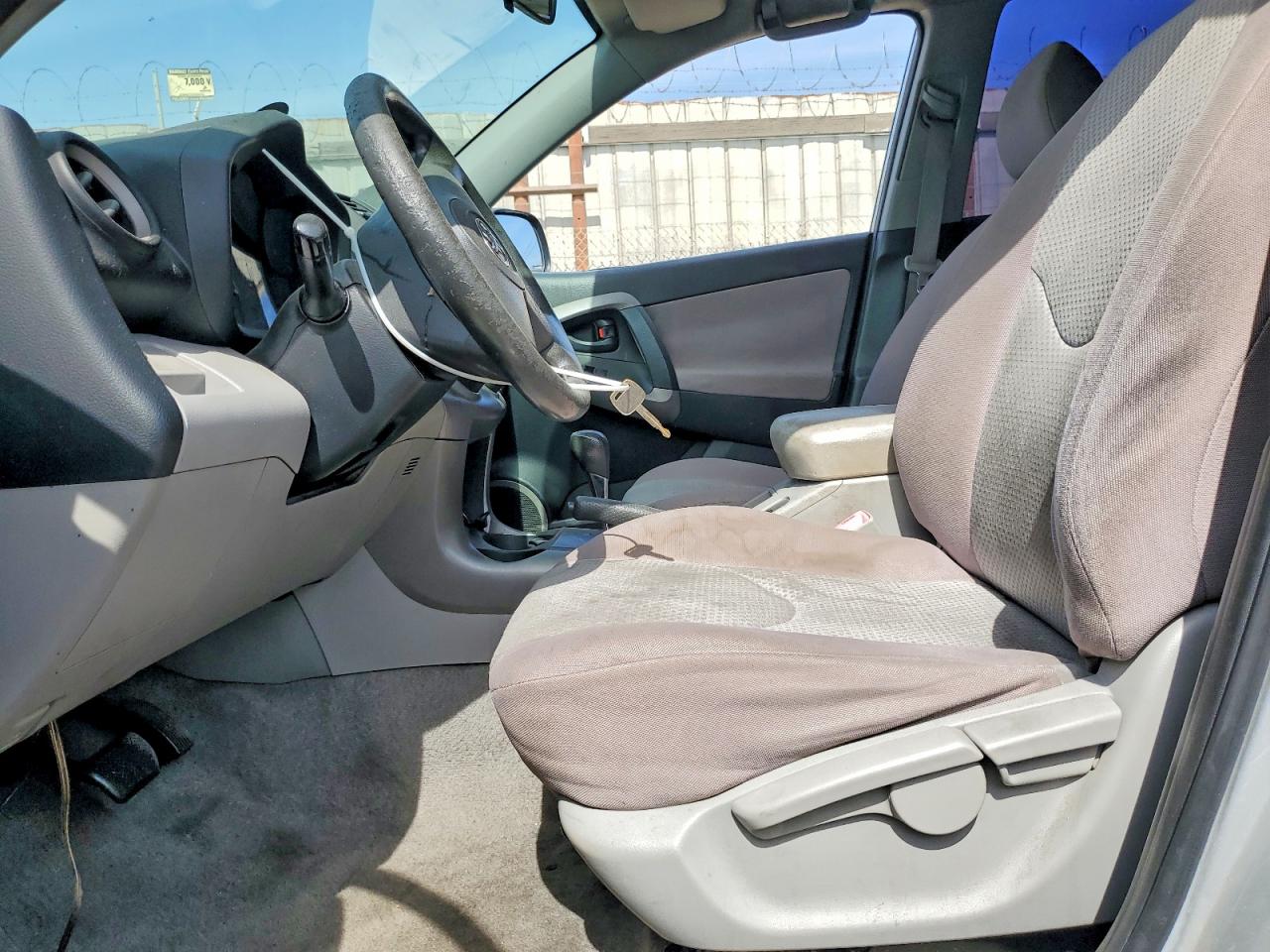Toyota RAV4 Base