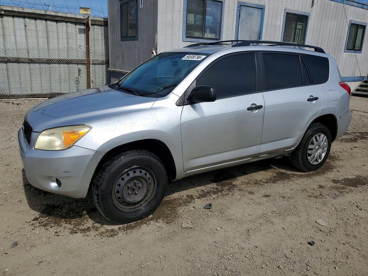 Salvage Toyota RAV4 Image