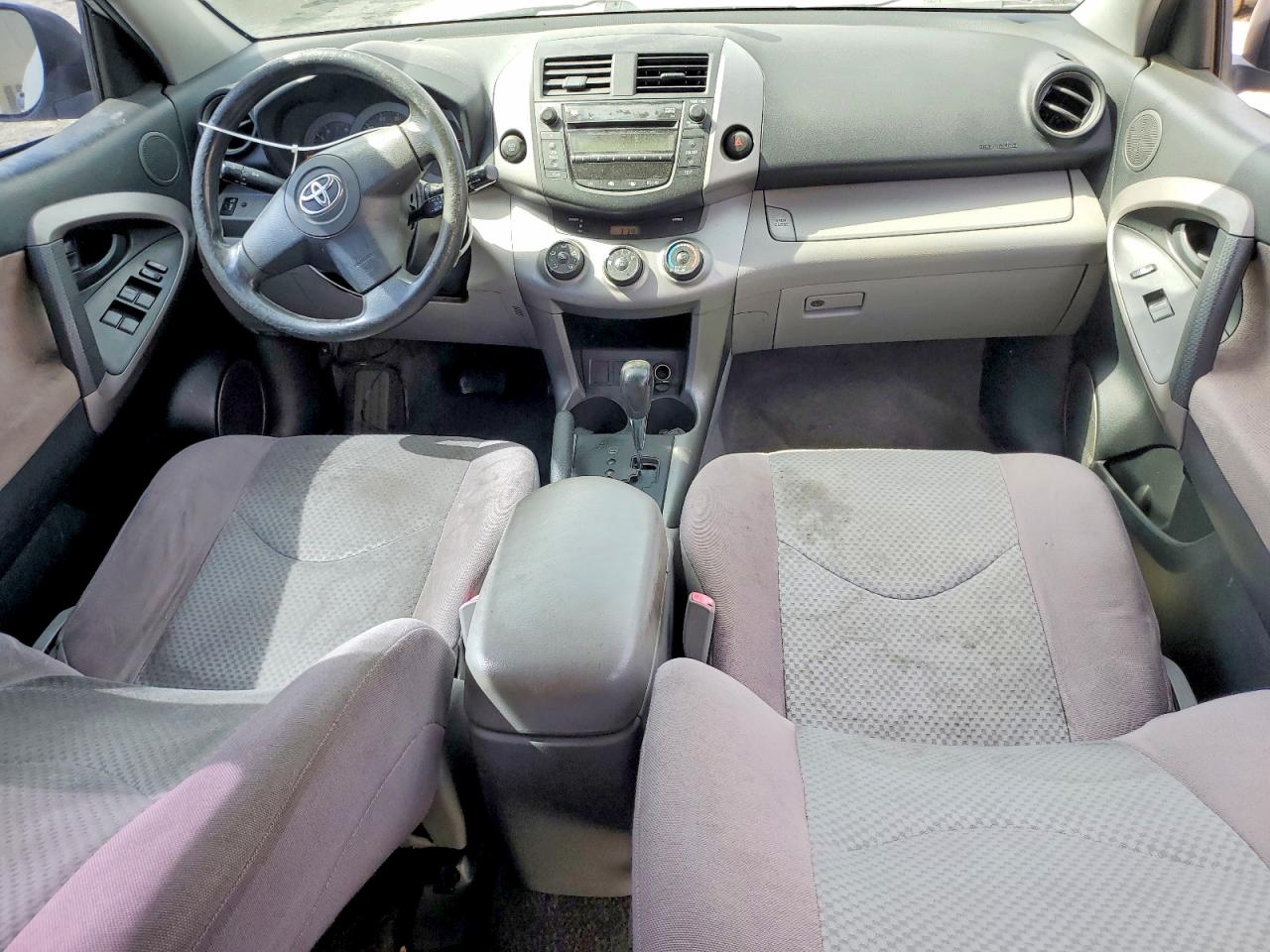 Toyota RAV4 Base
