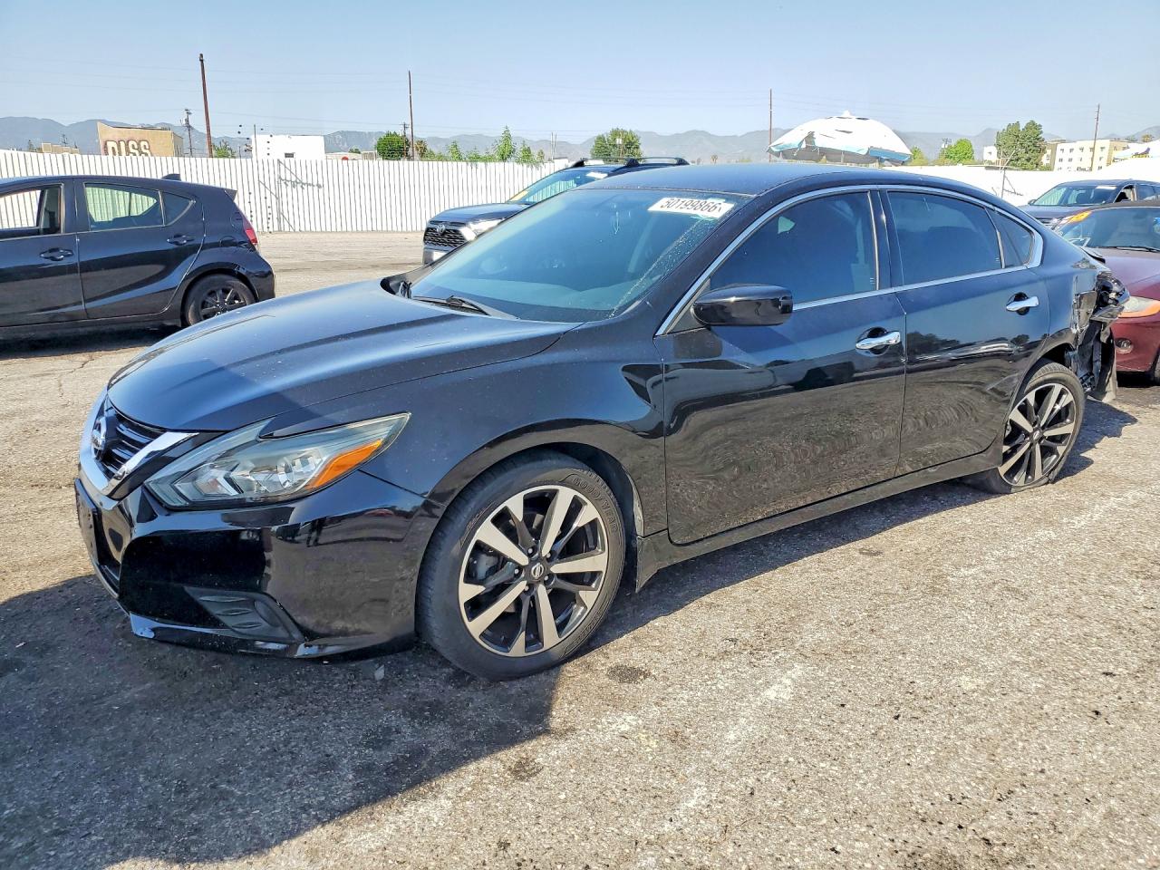 Salvage Nissan Altima Image
