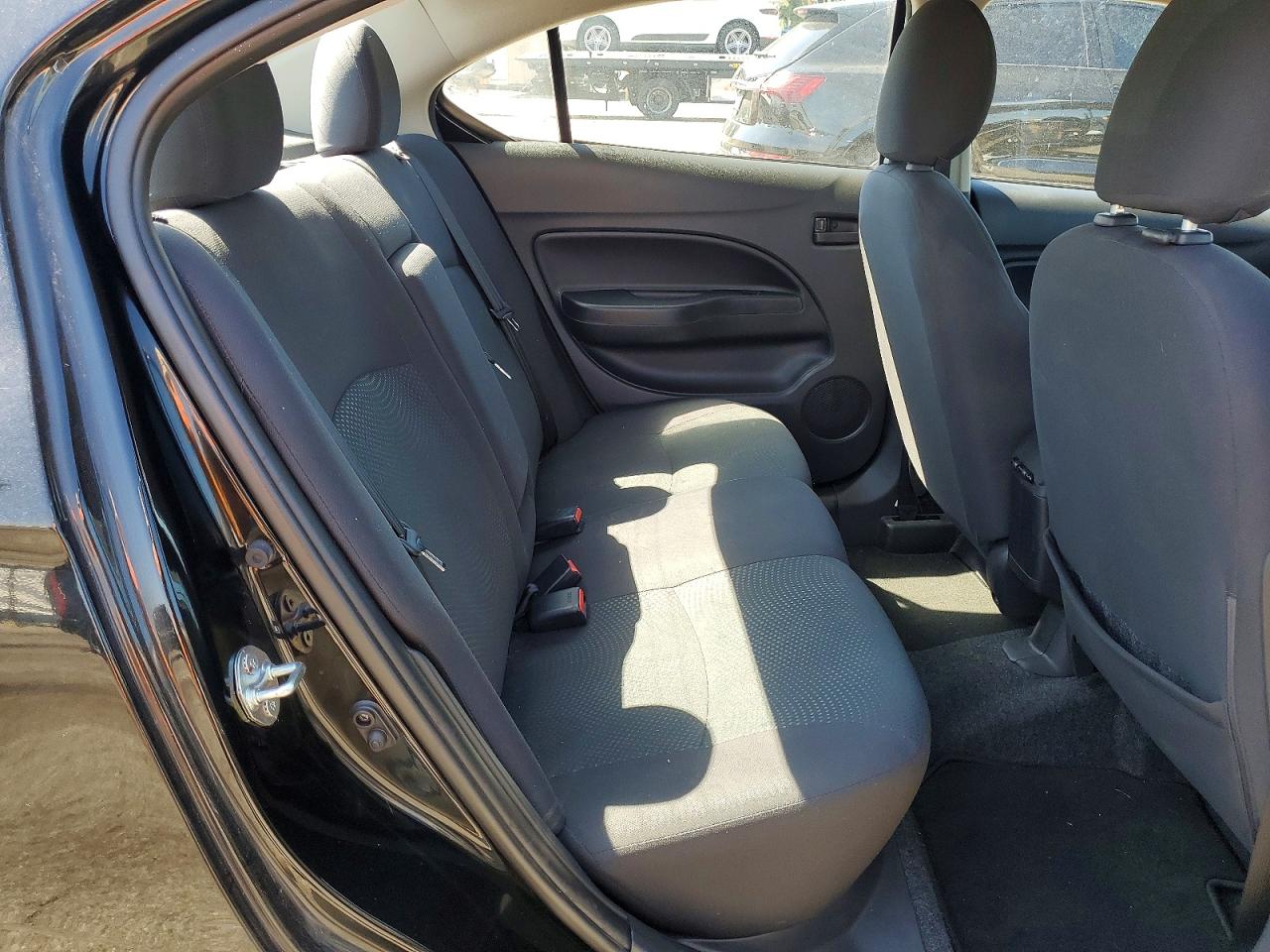 Mitsubishi Mirage G4 Es