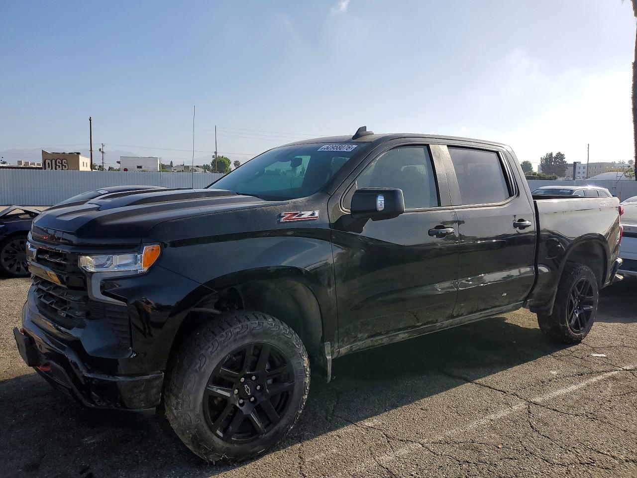 Salvage Chevrolet Silverado Image
