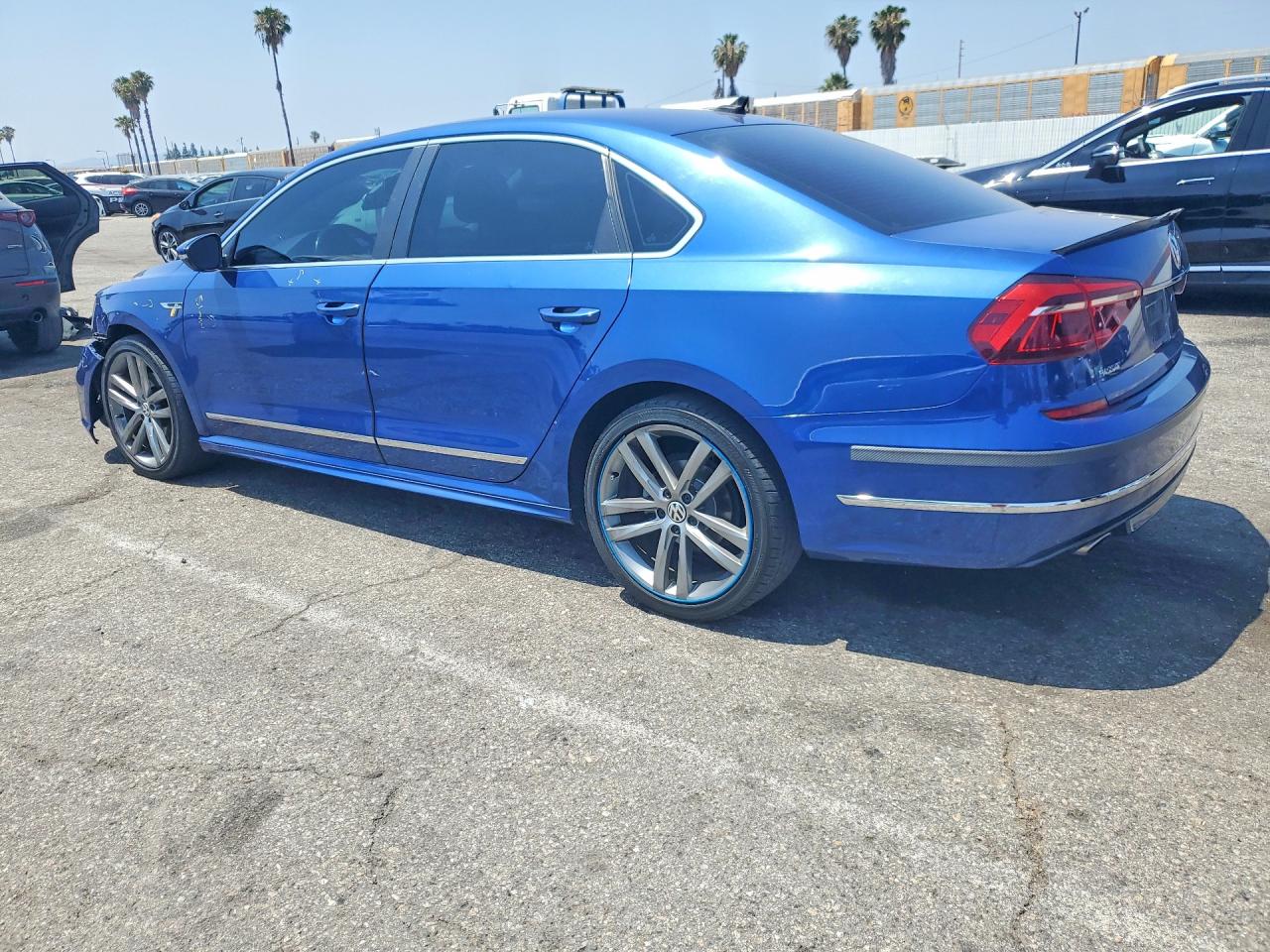 Volkswagen Passat R-line