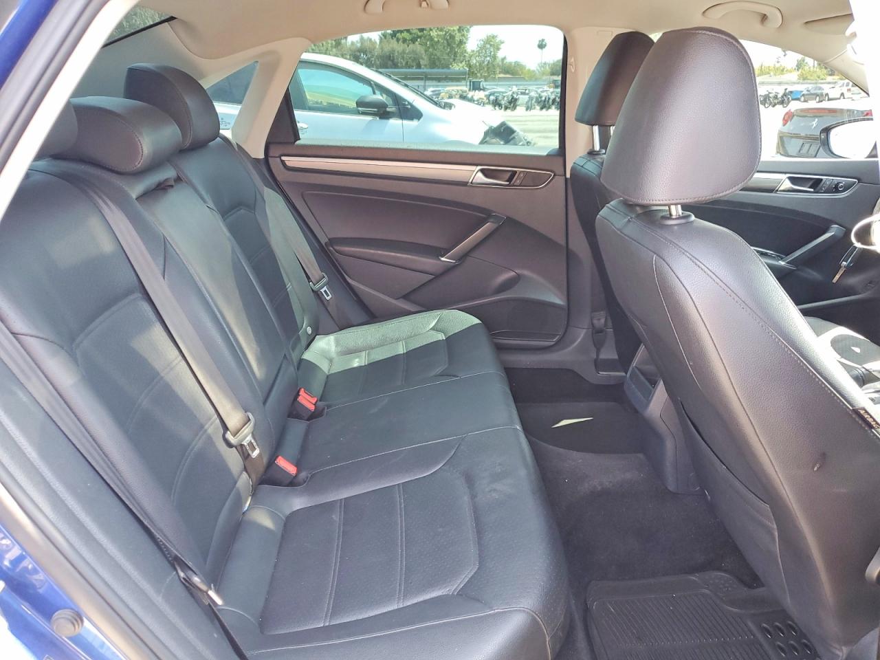 Volkswagen Passat R-line