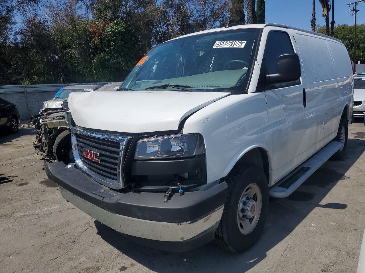 Salvage GMC Savana Image