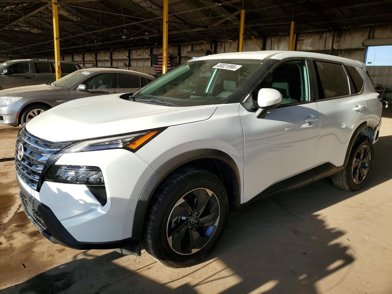 Salvage Nissan Rogue Image