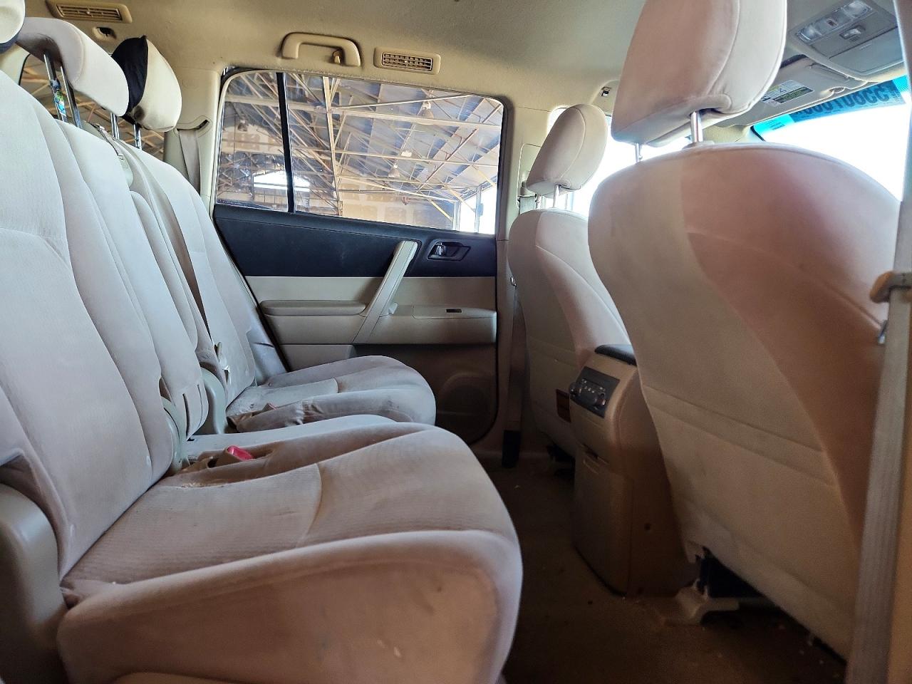 Toyota Highlander Base