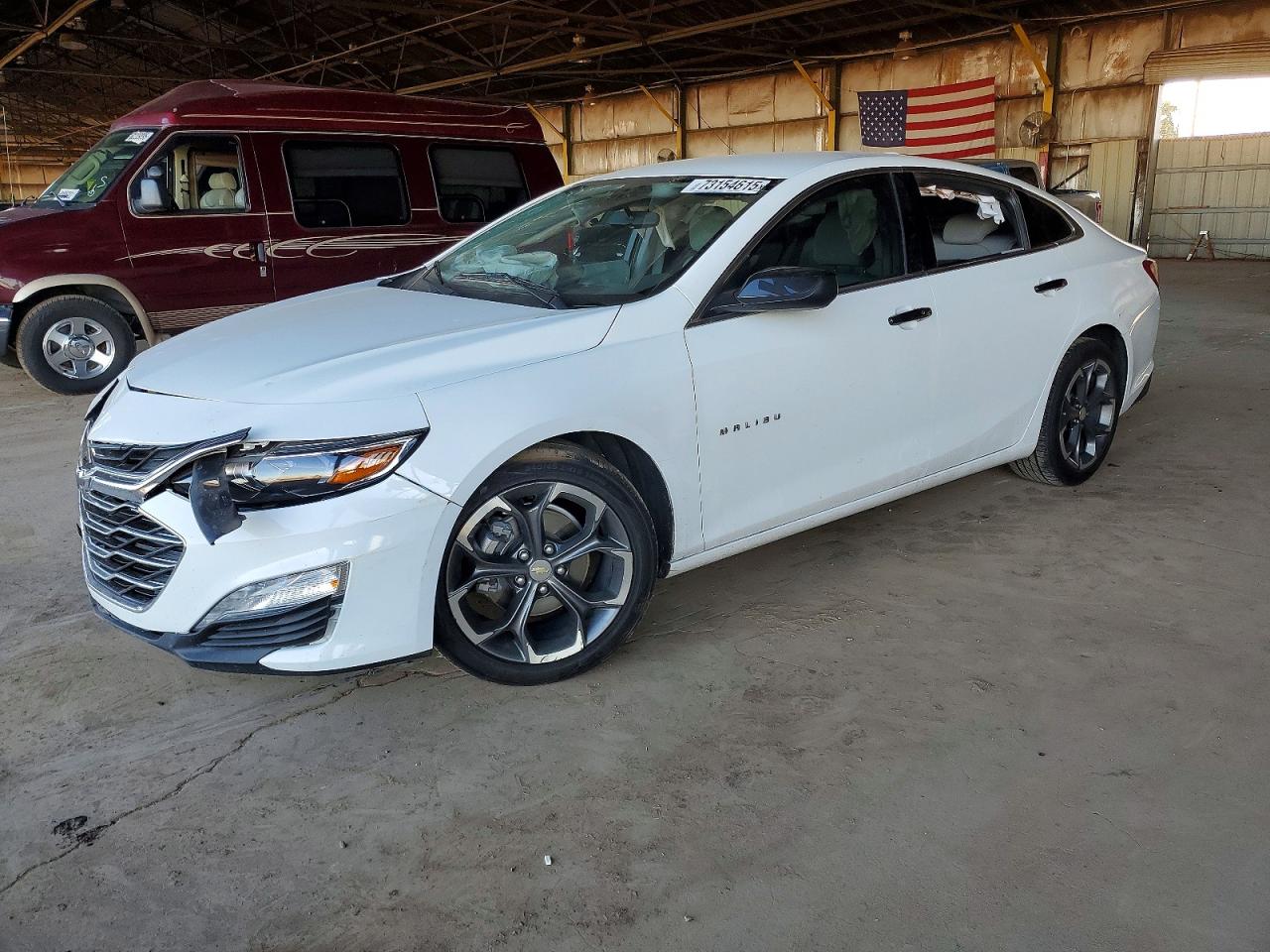 Salvage Chevrolet Malibu Image