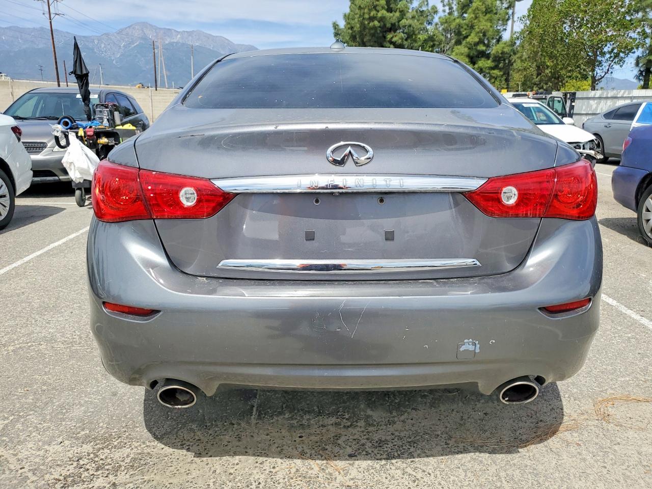 INFINITI Q50 Base